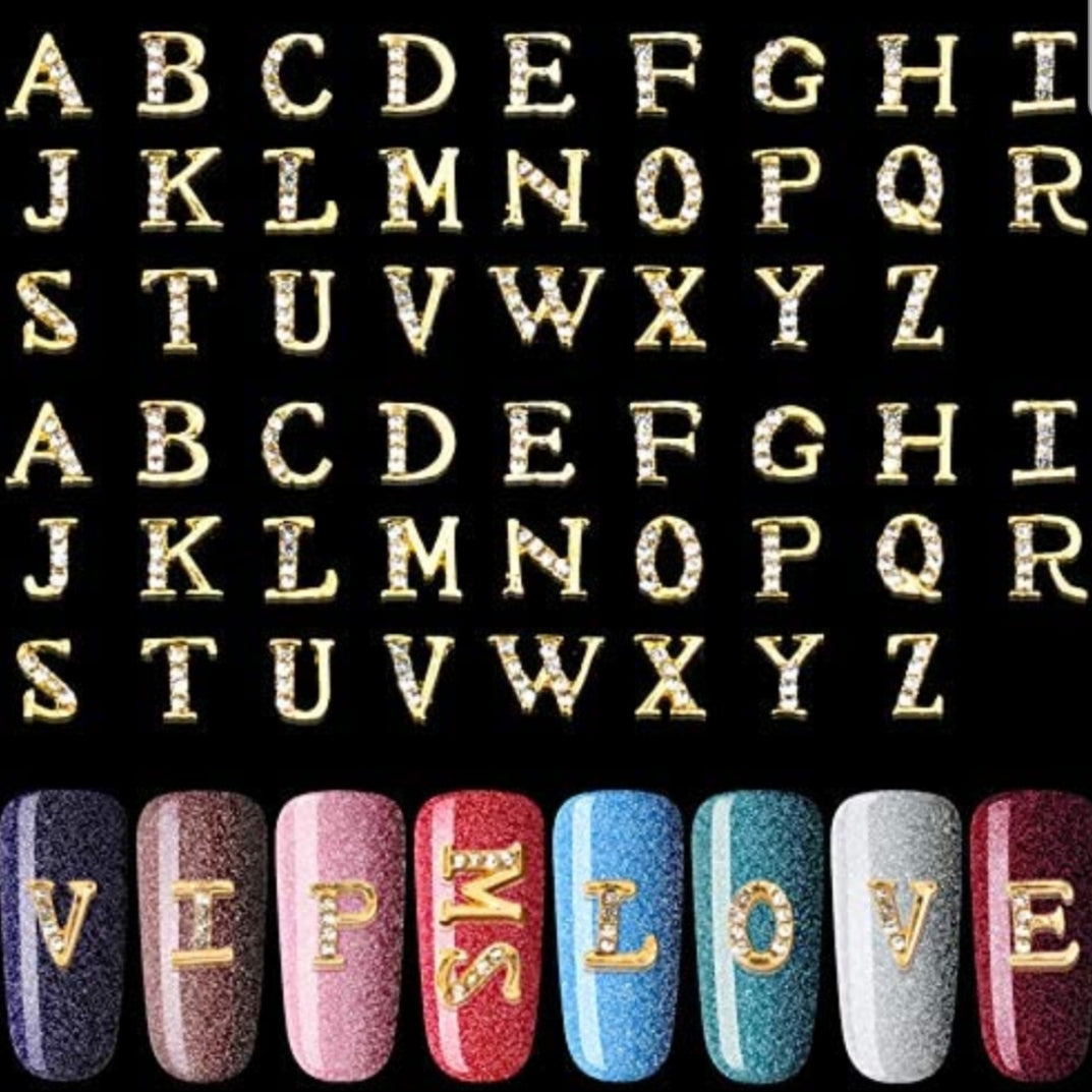 Adornos para uñas con letras