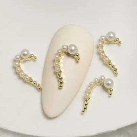 Adornos para uñas con forma de corazón