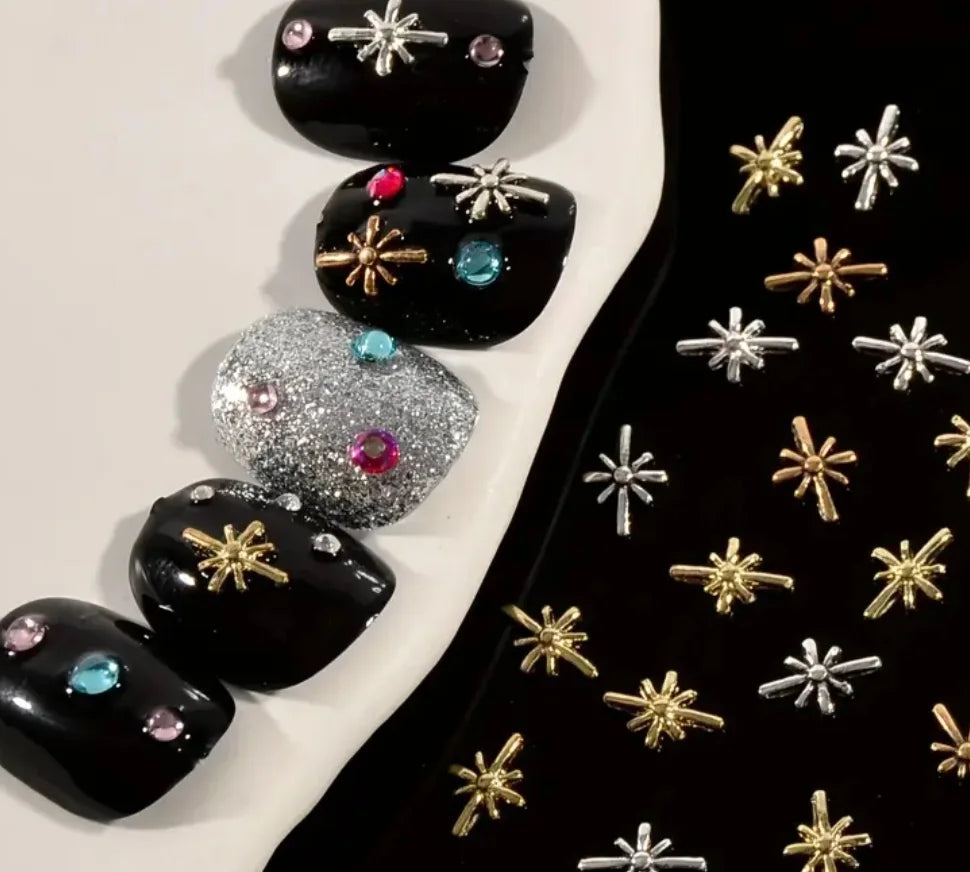 Dijes para uñas con forma de cruz o estrella