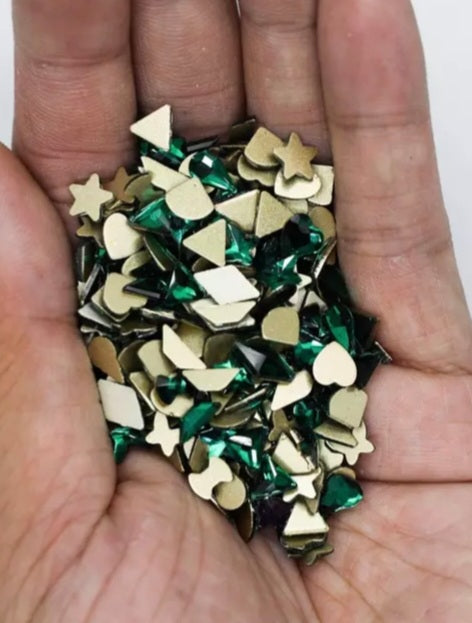 Paquete de formas variadas de diamantes de imitación