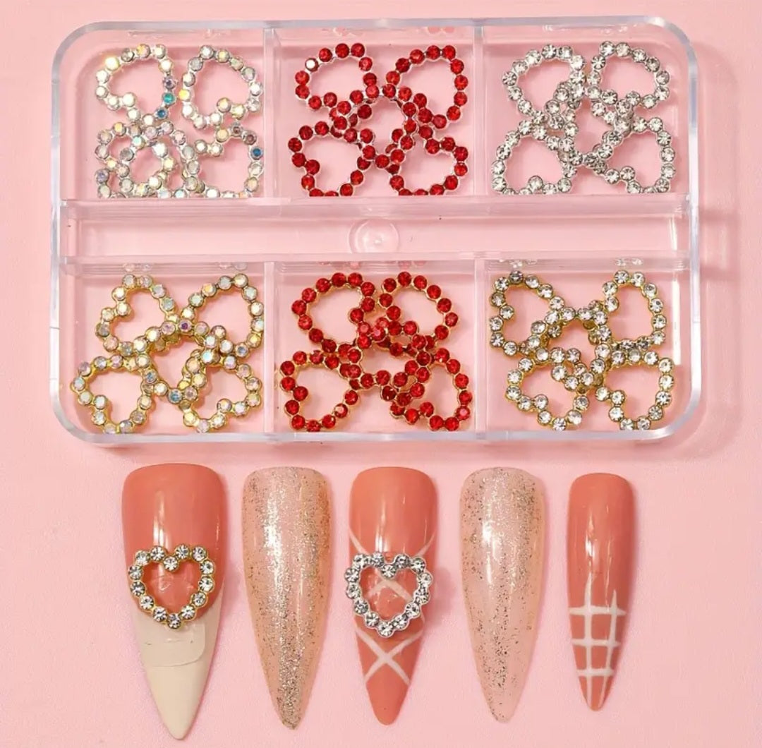 Adornos para uñas con forma de corazón